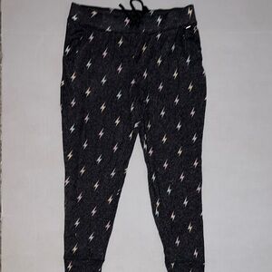 VS pink joggers โก๏ธ